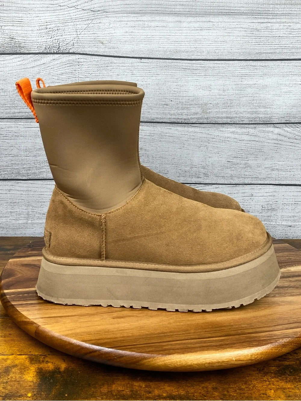 UGG Classic Dipper Platform Boot Chestnut Brown 1144031 Women’s Shoe Size 9